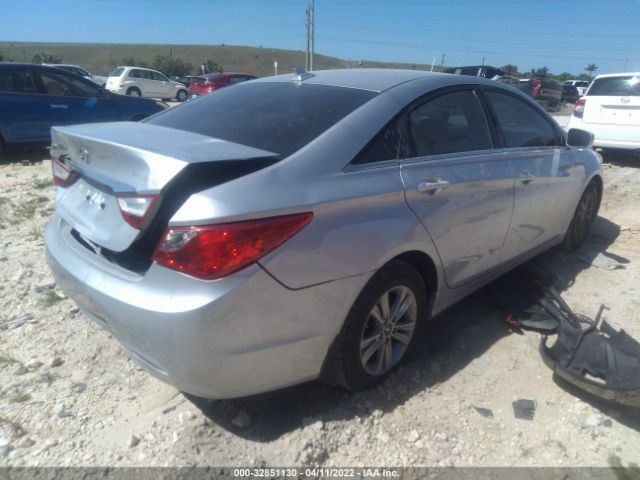 Photo 3 VIN: 5NPEB4AC8DH771329 - HYUNDAI SONATA 