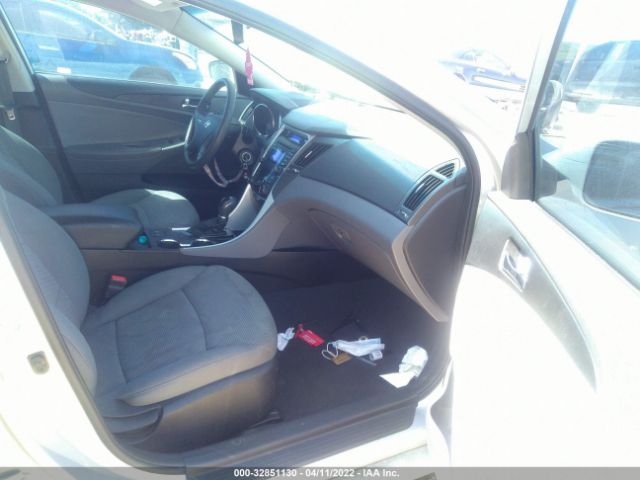 Photo 4 VIN: 5NPEB4AC8DH771329 - HYUNDAI SONATA 