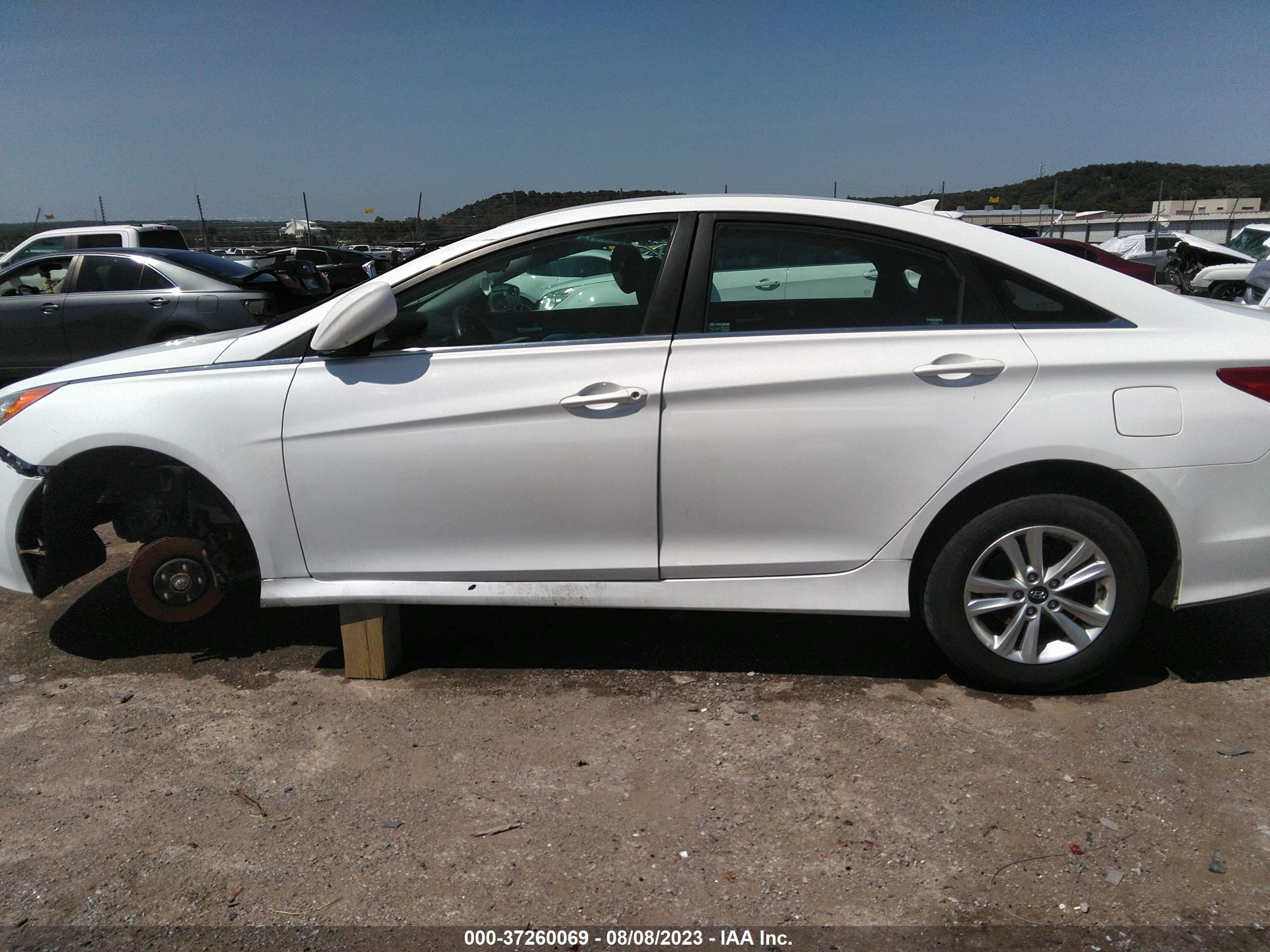 Photo 14 VIN: 5NPEB4AC8EH831045 - HYUNDAI SONATA 