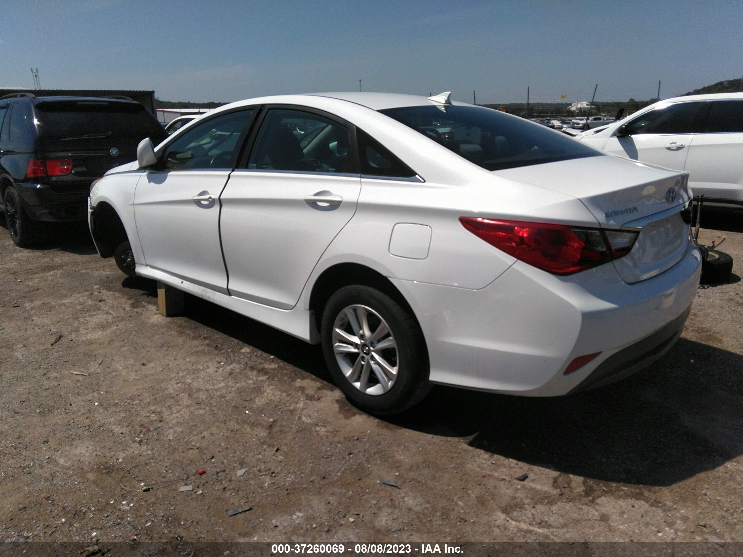 Photo 2 VIN: 5NPEB4AC8EH831045 - HYUNDAI SONATA 