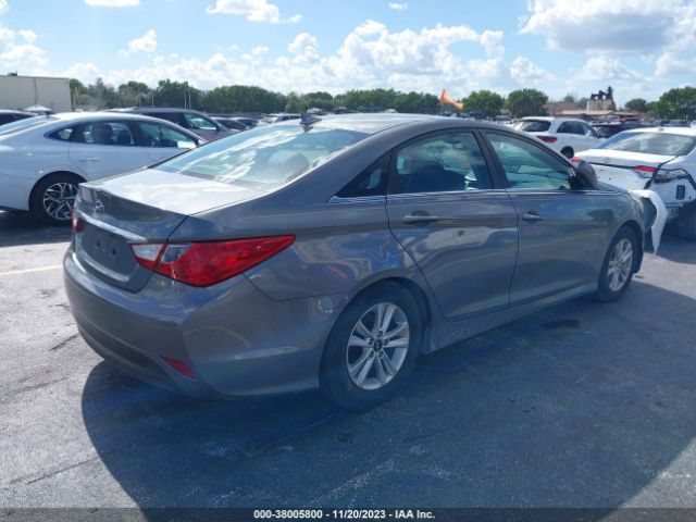 Photo 3 VIN: 5NPEB4AC8EH858925 - HYUNDAI SONATA 