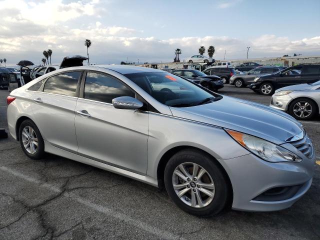 Photo 3 VIN: 5NPEB4AC8EH860996 - HYUNDAI SONATA GLS 