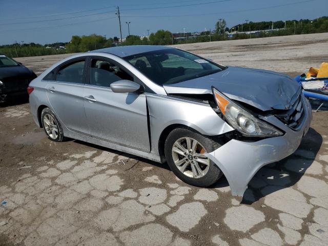 Photo 3 VIN: 5NPEB4AC8EH867253 - HYUNDAI SONATA GLS 