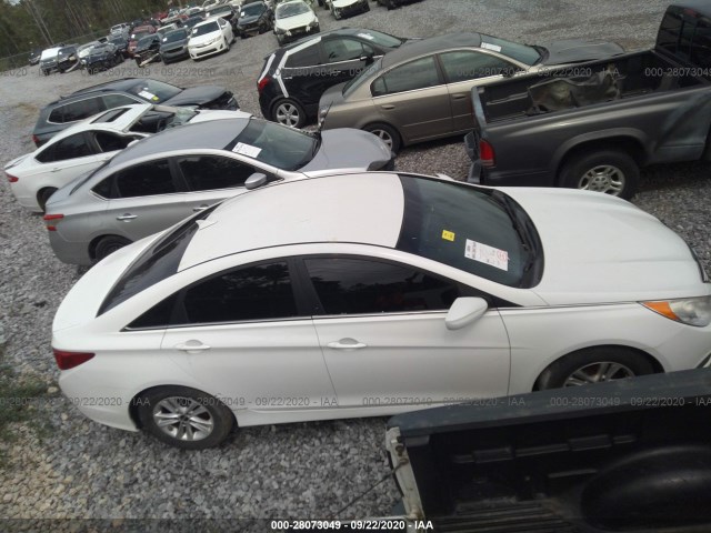 Photo 3 VIN: 5NPEB4AC8EH867348 - HYUNDAI SONATA 