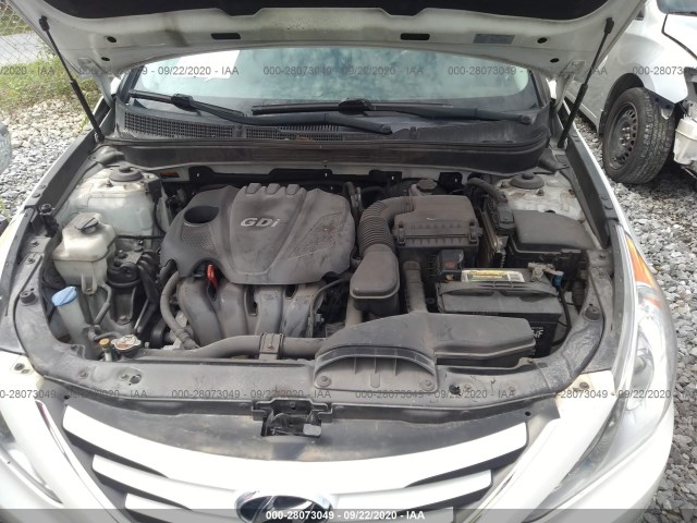 Photo 9 VIN: 5NPEB4AC8EH867348 - HYUNDAI SONATA 