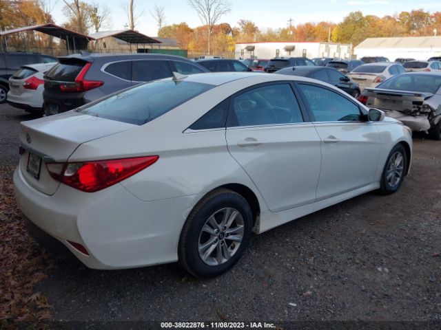 Photo 3 VIN: 5NPEB4AC8EH897353 - HYUNDAI SONATA 