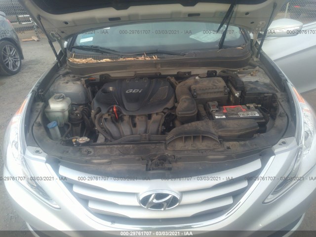 Photo 9 VIN: 5NPEB4AC8EH905788 - HYUNDAI SONATA 