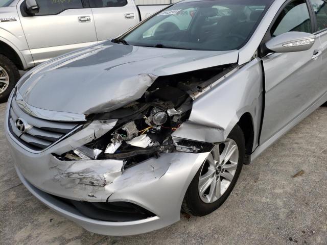 Photo 8 VIN: 5NPEB4AC8EH928553 - HYUNDAI SONATA GLS 