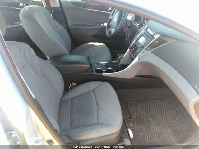 Photo 4 VIN: 5NPEB4AC8EH930948 - HYUNDAI SONATA 