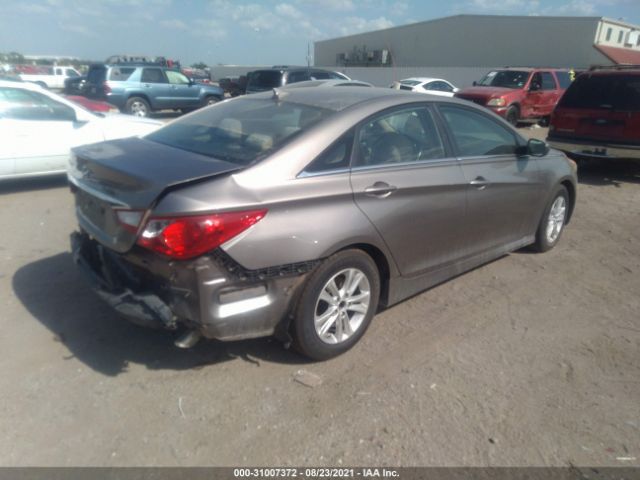 Photo 3 VIN: 5NPEB4AC8EH938080 - HYUNDAI SONATA 