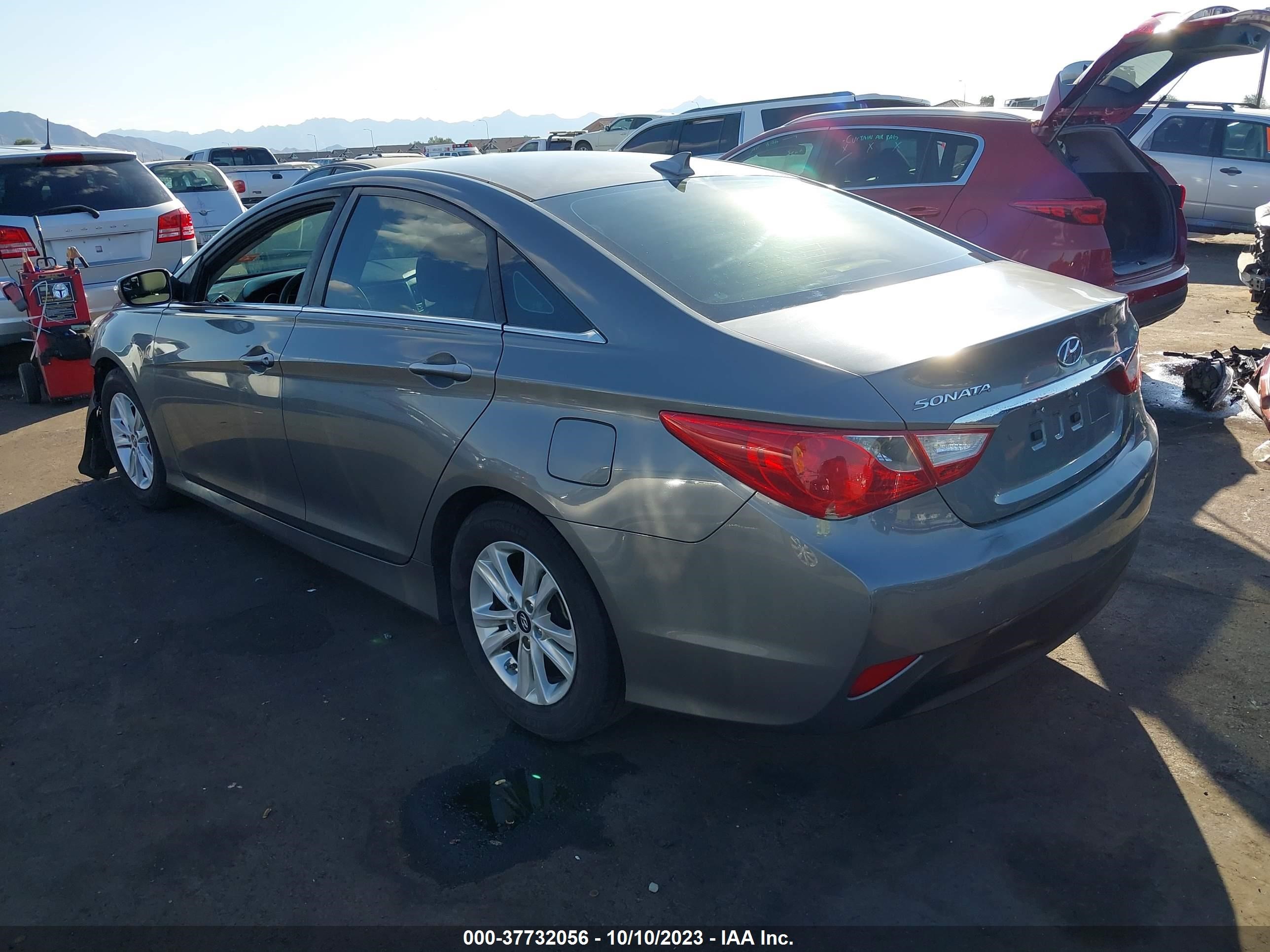 Photo 2 VIN: 5NPEB4AC8EH938287 - HYUNDAI SONATA 