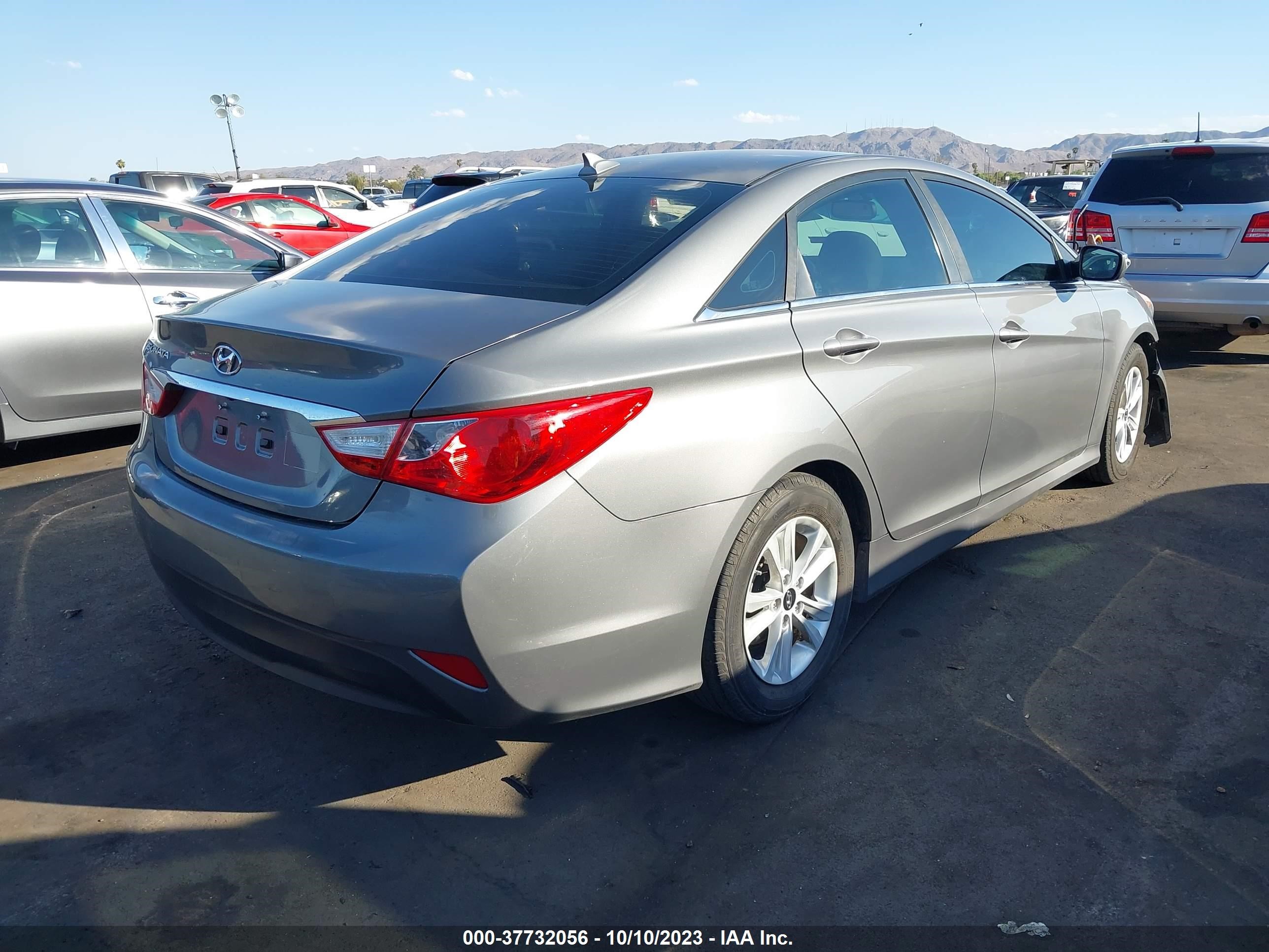 Photo 3 VIN: 5NPEB4AC8EH938287 - HYUNDAI SONATA 