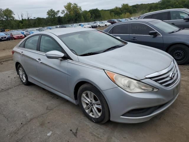 Photo 3 VIN: 5NPEB4AC8EH939973 - HYUNDAI SONATA GLS 