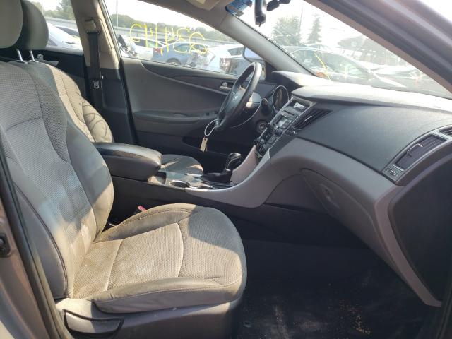 Photo 4 VIN: 5NPEB4AC8EH940010 - HYUNDAI SONATA GLS 