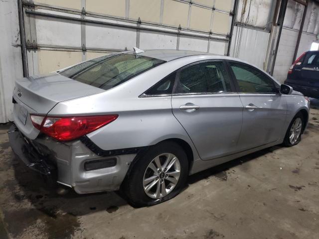 Photo 2 VIN: 5NPEB4AC9BH009561 - HYUNDAI SONATA GLS 