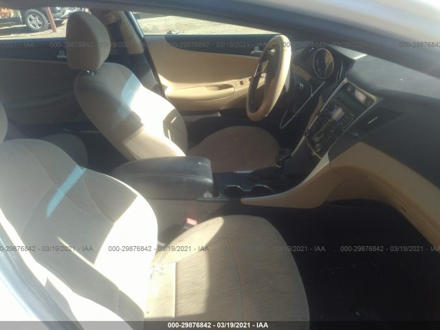 Photo 4 VIN: 5NPEB4AC9BH018048 - HYUNDAI SONATA 