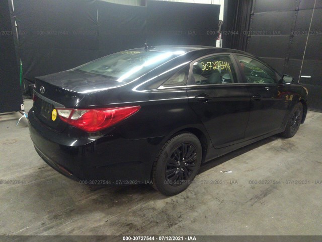 Photo 3 VIN: 5NPEB4AC9BH026215 - HYUNDAI SONATA 