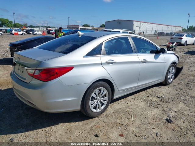 Photo 3 VIN: 5NPEB4AC9BH034282 - HYUNDAI SONATA 