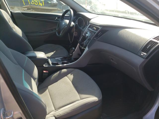 Photo 4 VIN: 5NPEB4AC9BH046724 - HYUNDAI SONATA GLS 