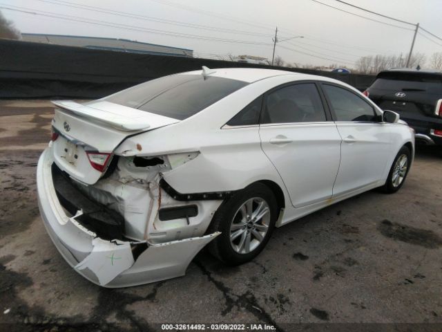 Photo 3 VIN: 5NPEB4AC9BH047047 - HYUNDAI SONATA 