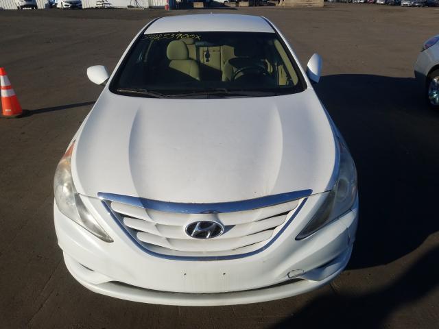 Photo 8 VIN: 5NPEB4AC9BH058128 - HYUNDAI SONATA GLS 