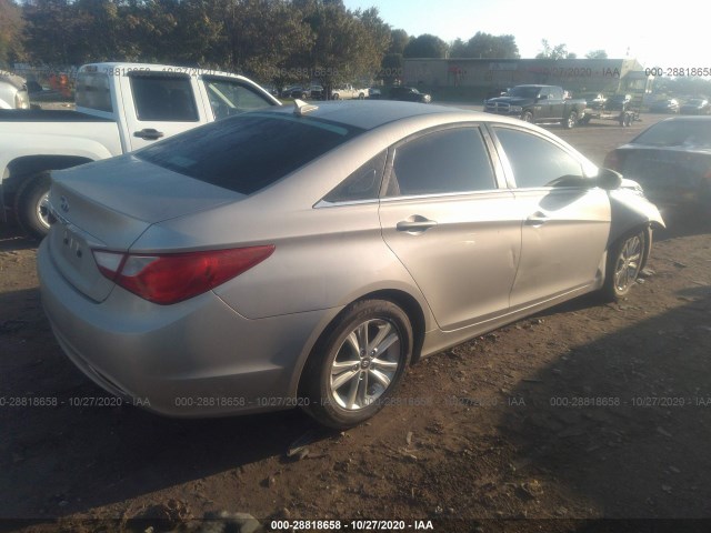 Photo 3 VIN: 5NPEB4AC9BH060610 - HYUNDAI SONATA 