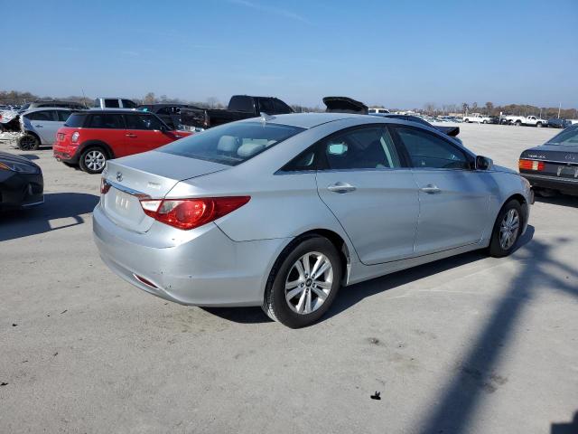 Photo 2 VIN: 5NPEB4AC9BH067671 - HYUNDAI SONATA GLS 