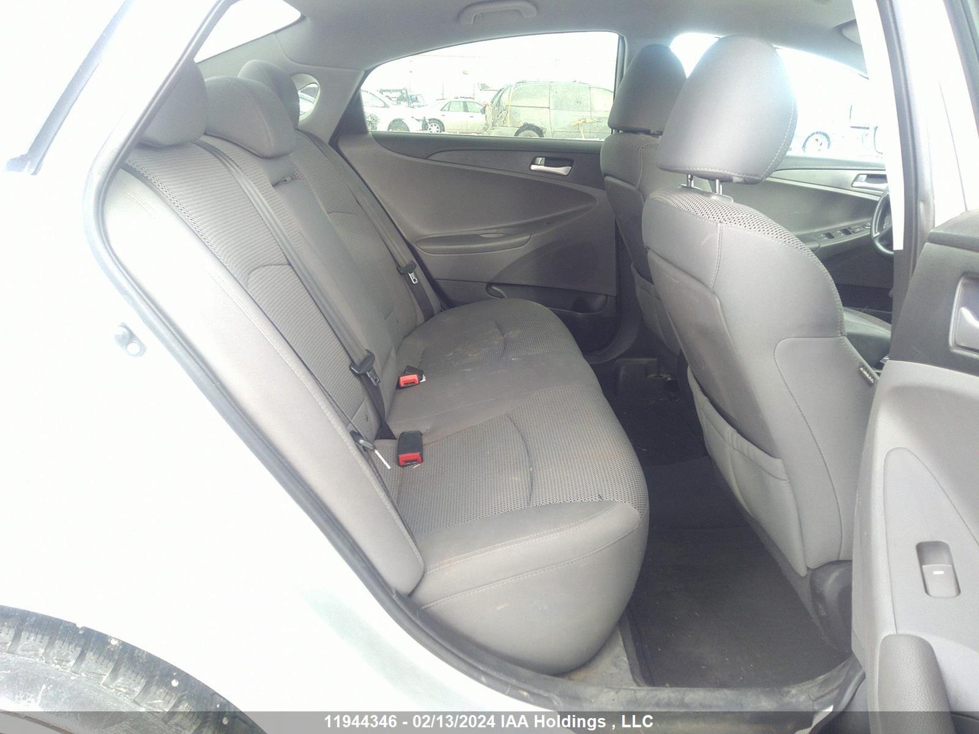 Photo 7 VIN: 5NPEB4AC9BH075639 - HYUNDAI SONATA 