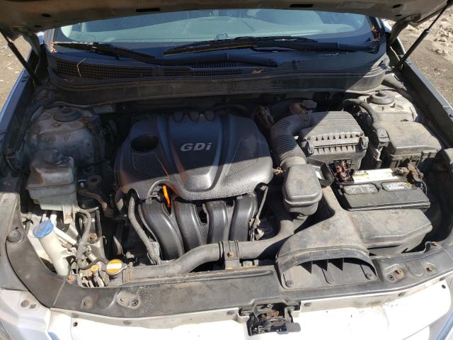 Photo 6 VIN: 5NPEB4AC9BH140344 - HYUNDAI SONATA GLS 