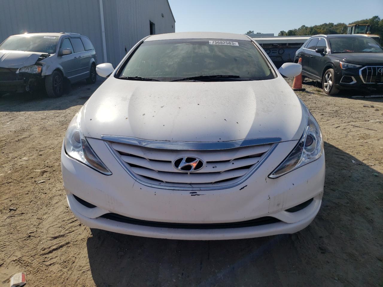 Photo 4 VIN: 5NPEB4AC9BH161761 - HYUNDAI SONATA 