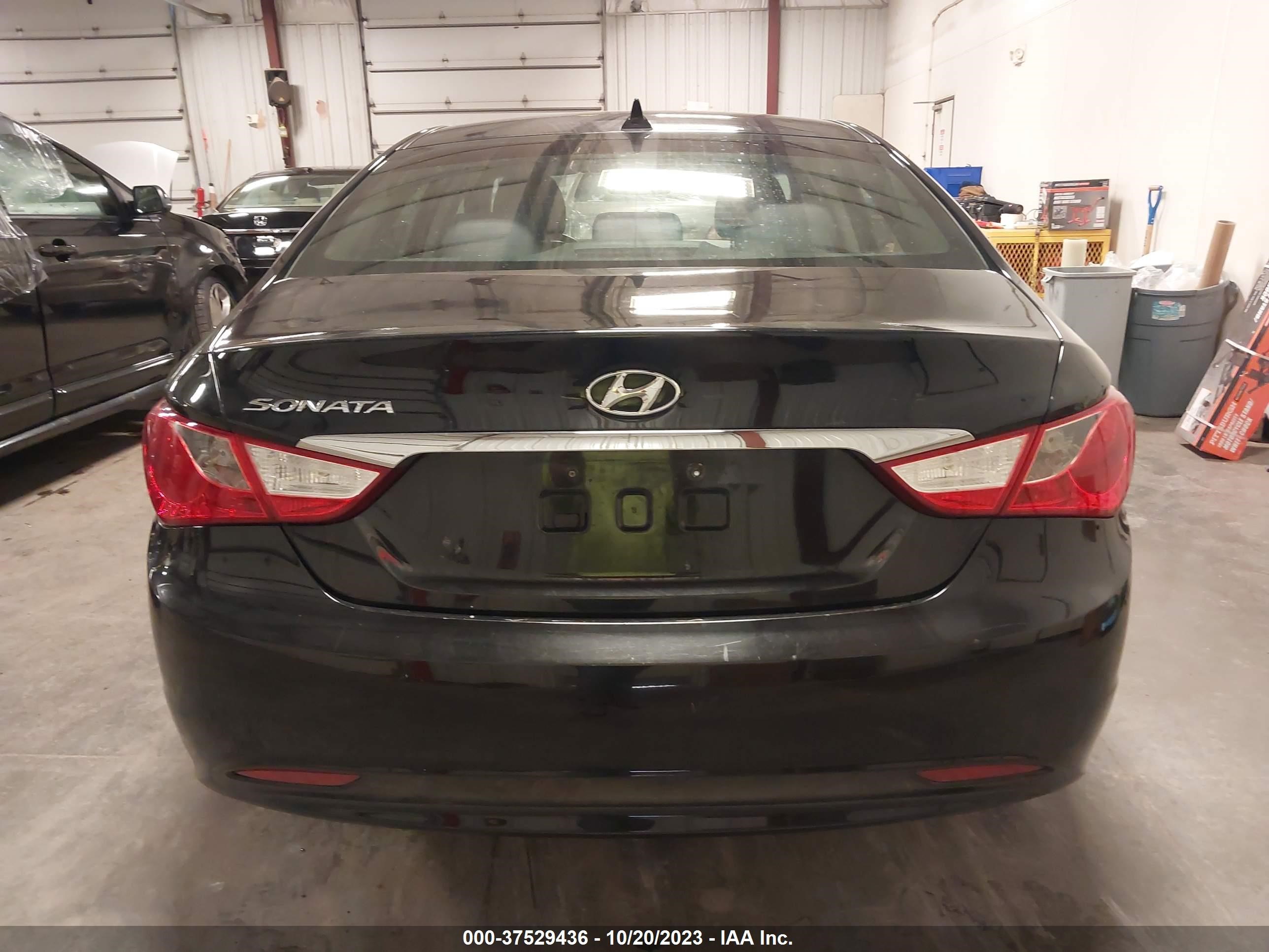 Photo 16 VIN: 5NPEB4AC9BH162344 - HYUNDAI SONATA 