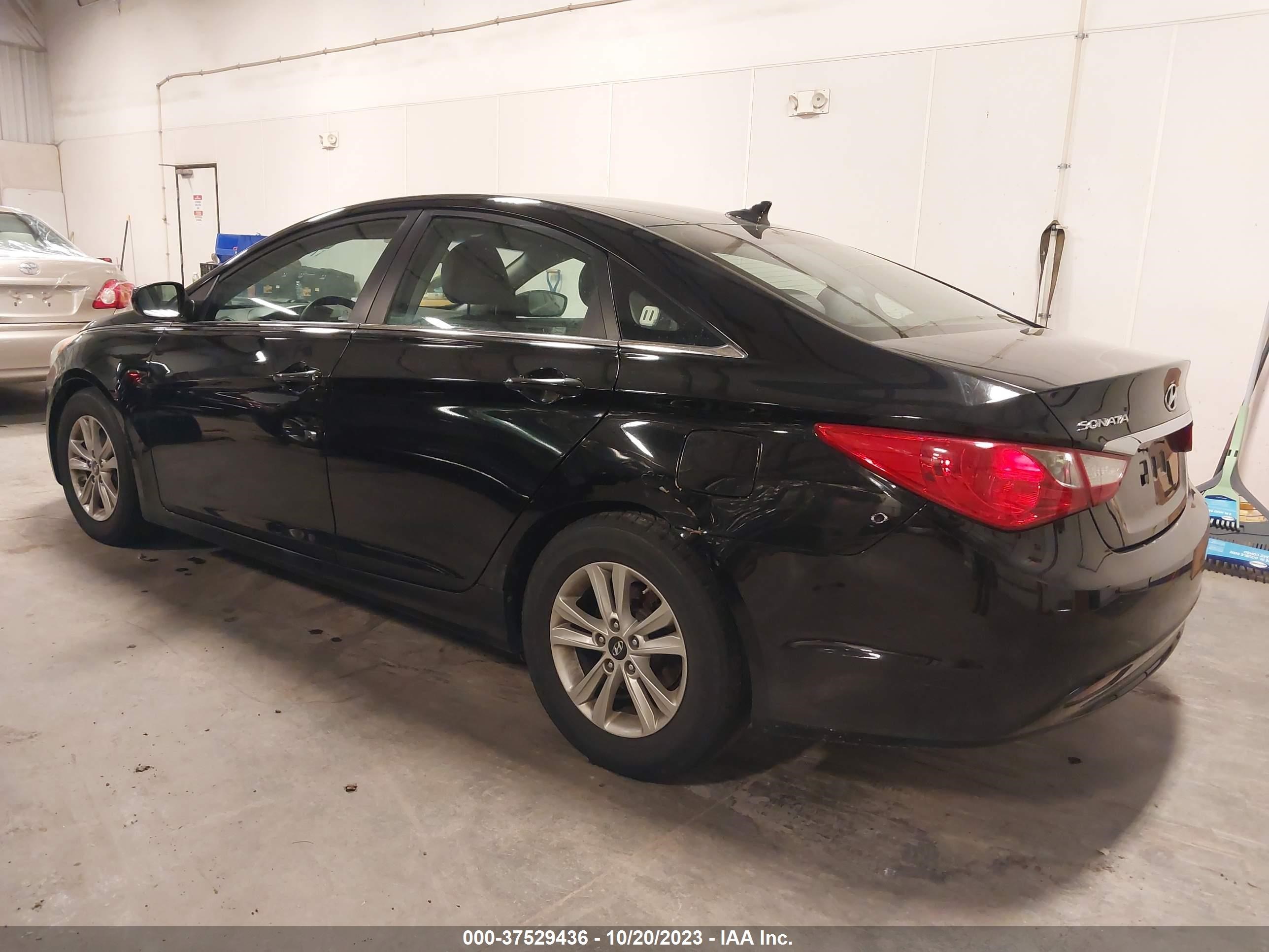 Photo 2 VIN: 5NPEB4AC9BH162344 - HYUNDAI SONATA 