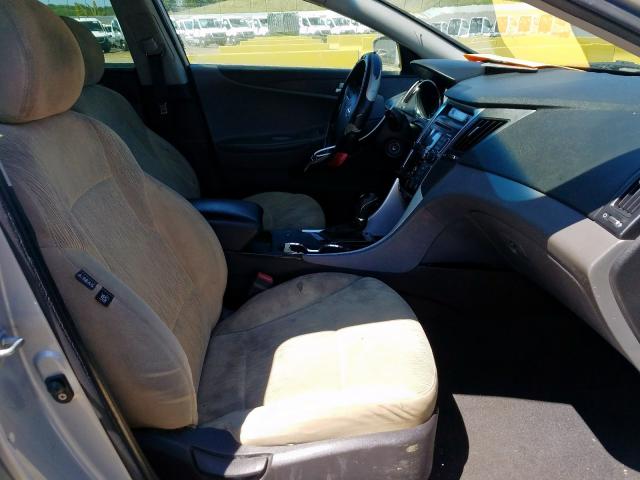 Photo 4 VIN: 5NPEB4AC9BH185638 - HYUNDAI SONATA GLS 