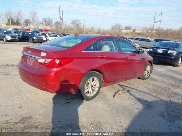 Photo 3 VIN: 5NPEB4AC9BH200896 - HYUNDAI SONATA 