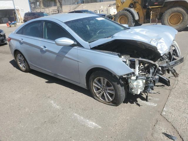 Photo 3 VIN: 5NPEB4AC9CH313877 - HYUNDAI SONATA GLS 