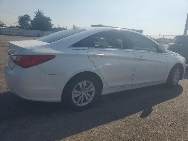 Photo 2 VIN: 5NPEB4AC9CH318853 - HYUNDAI SONATA 