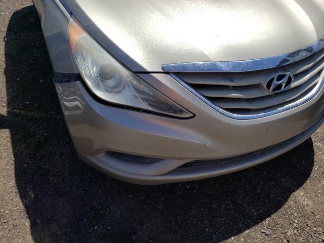 Photo 8 VIN: 5NPEB4AC9CH320327 - HYUNDAI SONATA GLS 