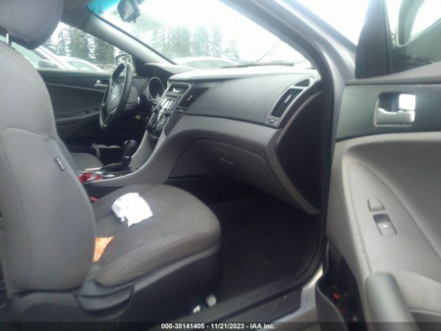 Photo 4 VIN: 5NPEB4AC9CH333613 - HYUNDAI SONATA 