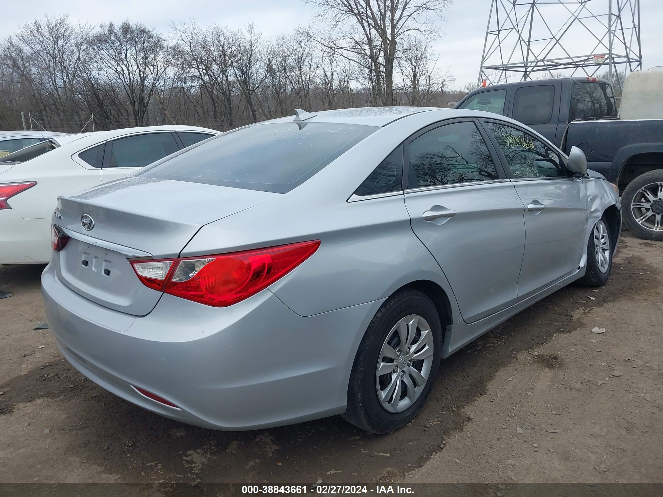 Photo 3 VIN: 5NPEB4AC9CH343204 - HYUNDAI SONATA 