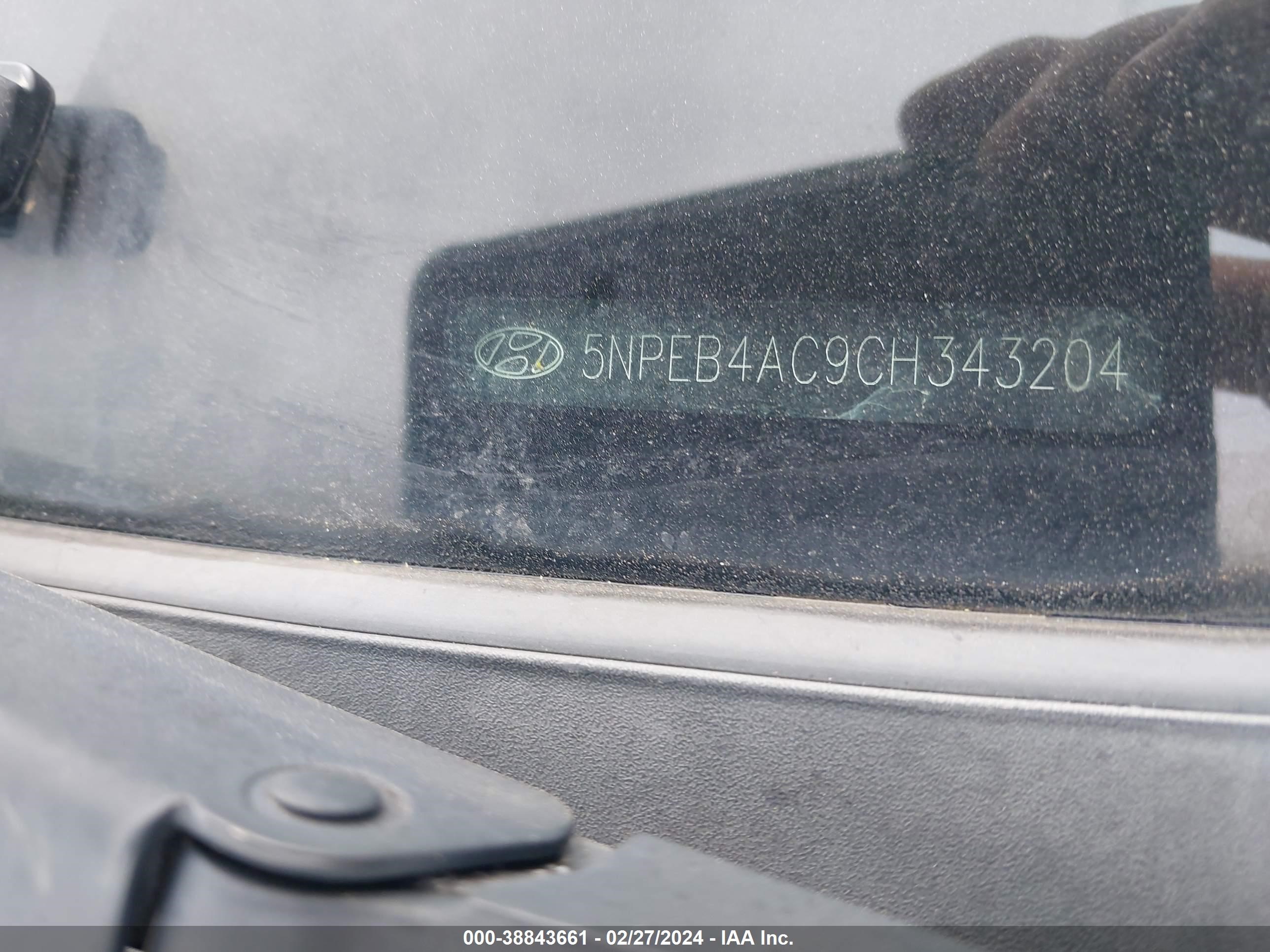 Photo 8 VIN: 5NPEB4AC9CH343204 - HYUNDAI SONATA 