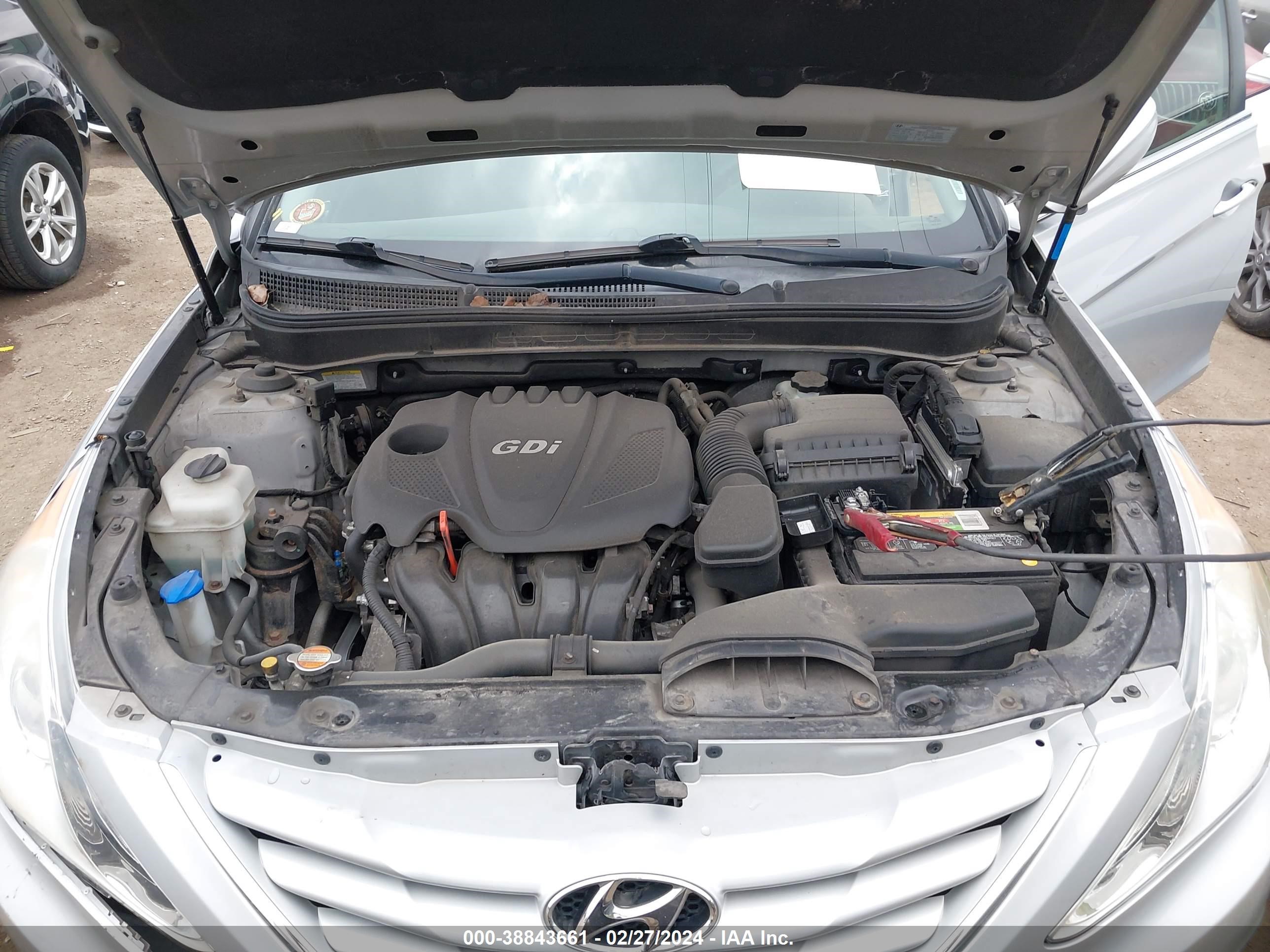 Photo 9 VIN: 5NPEB4AC9CH343204 - HYUNDAI SONATA 