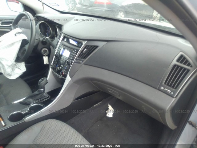 Photo 4 VIN: 5NPEB4AC9CH385081 - HYUNDAI SONATA 