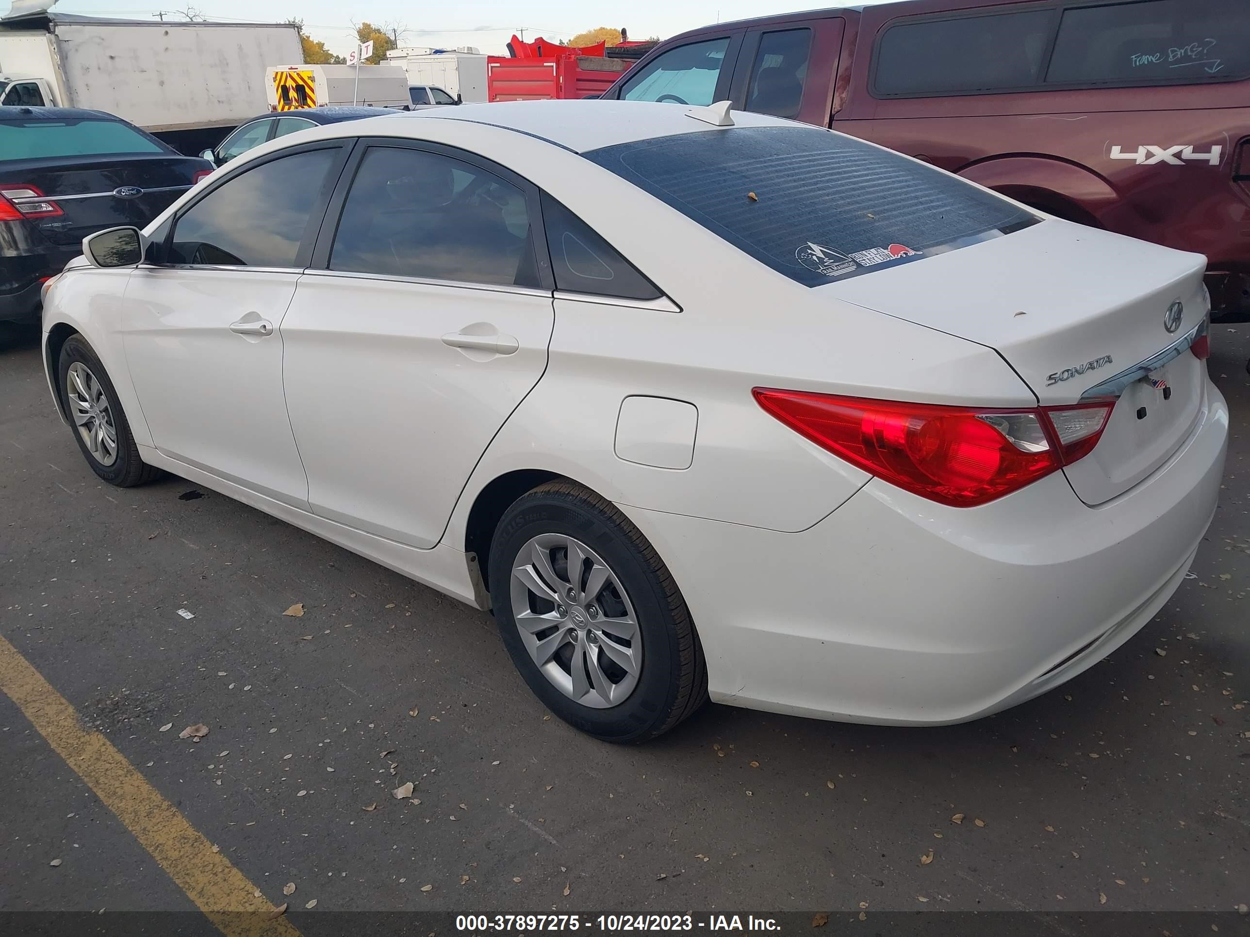 Photo 2 VIN: 5NPEB4AC9CH400047 - HYUNDAI SONATA 