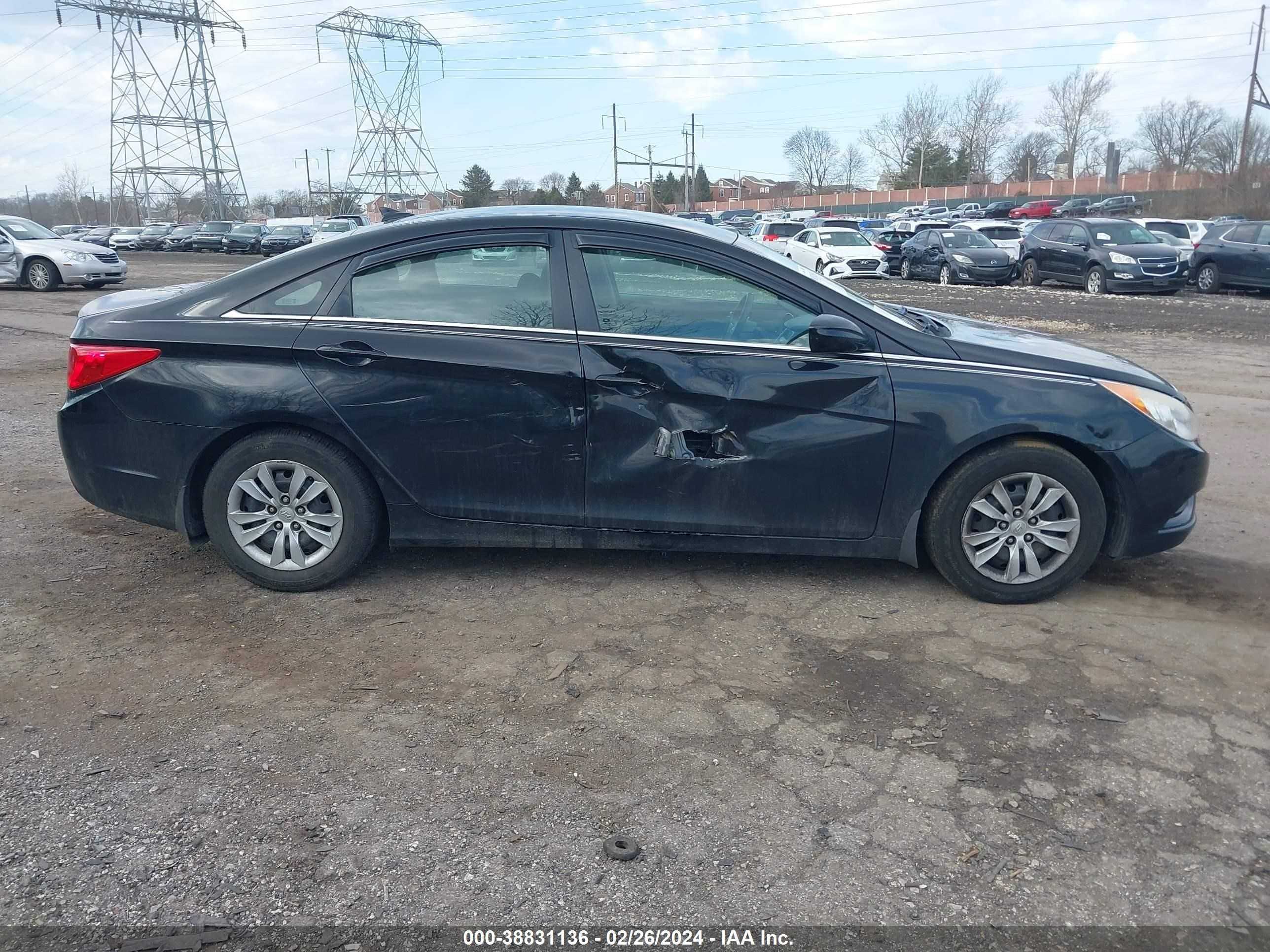 Photo 13 VIN: 5NPEB4AC9CH445473 - HYUNDAI SONATA 