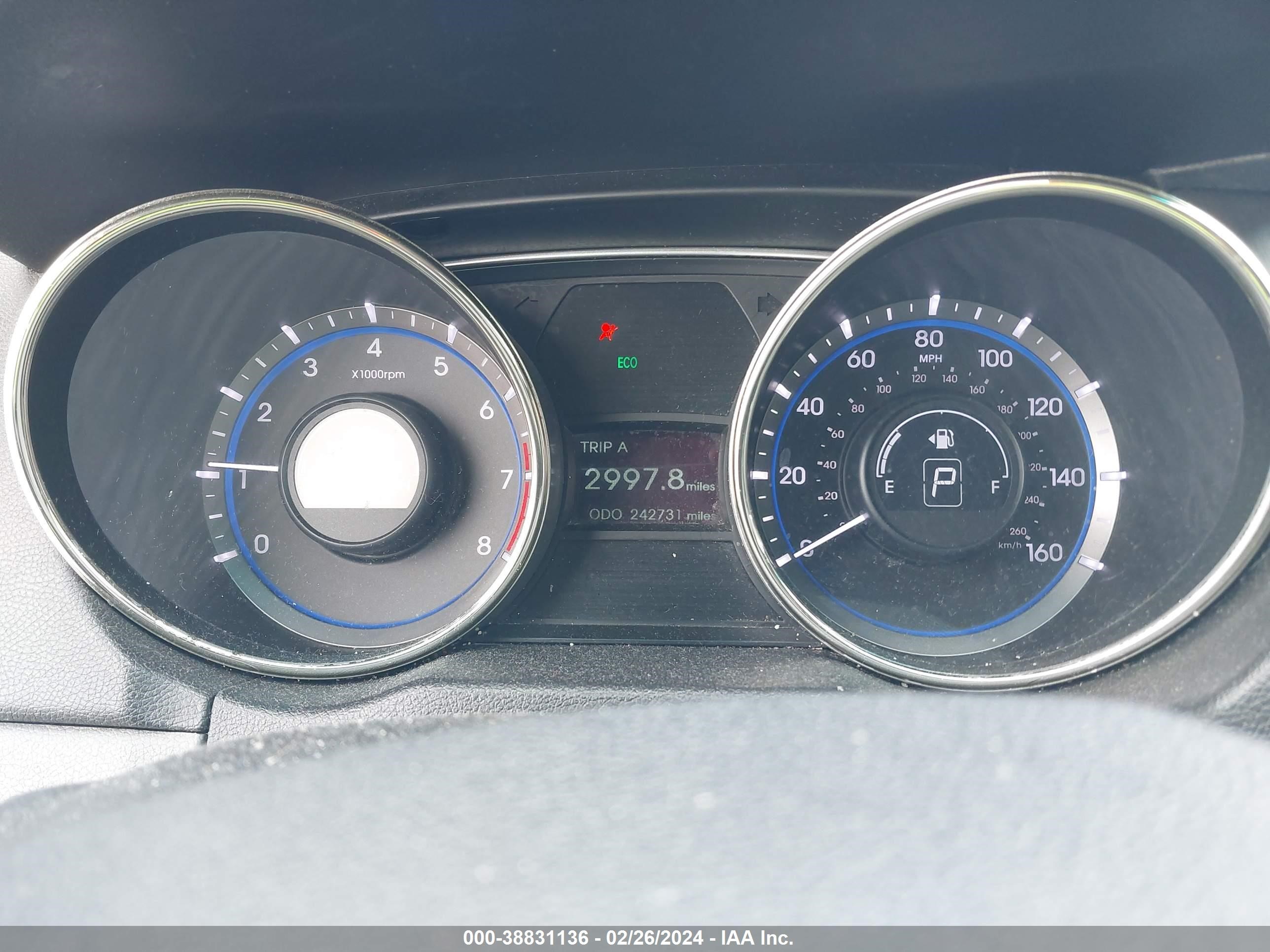 Photo 6 VIN: 5NPEB4AC9CH445473 - HYUNDAI SONATA 