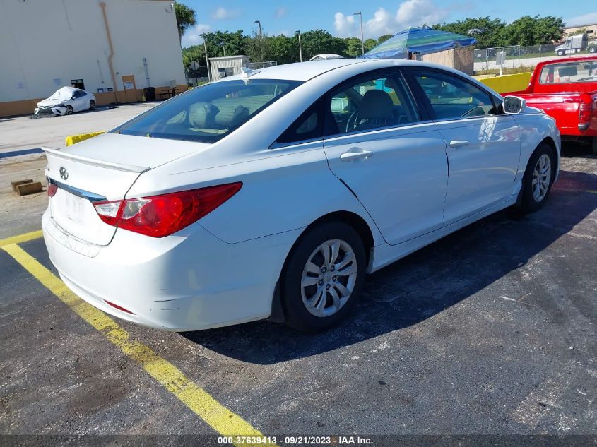 Photo 3 VIN: 5NPEB4AC9CH449233 - HYUNDAI SONATA 