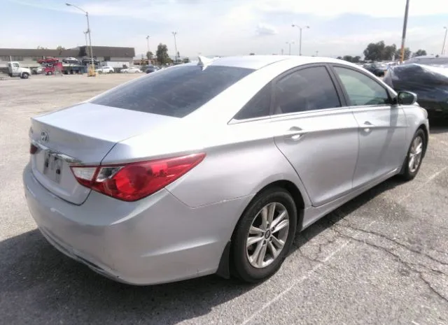 Photo 3 VIN: 5NPEB4AC9CH450396 - HYUNDAI SONATA 