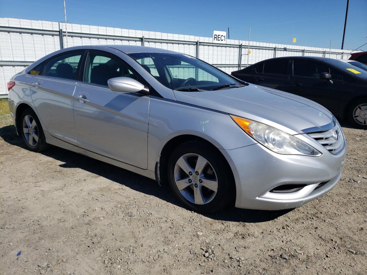 Photo 3 VIN: 5NPEB4AC9CH496908 - HYUNDAI SONATA 