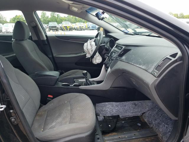 Photo 4 VIN: 5NPEB4AC9CH497038 - HYUNDAI SONATA GLS 