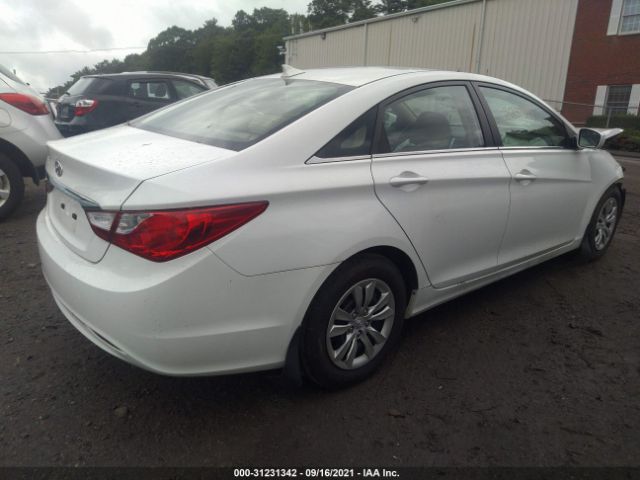 Photo 3 VIN: 5NPEB4AC9CH499906 - HYUNDAI SONATA 